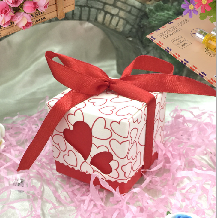 European caring hollow wedding candy box high-end candy box creative wedding box